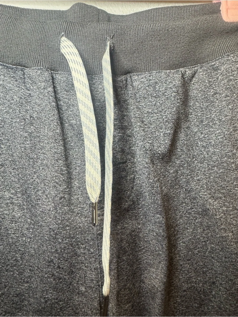 Vuori Men's Charcoal Grey Jogger Sweatpants